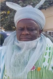 Bello, Ketare Monarch commends NUJ for renovating Mosque